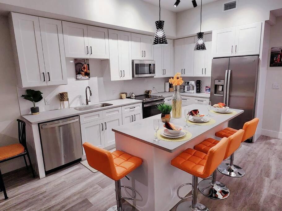 Luxe & Cozy 3Beds,2Rooms,Ev Gym Near Beaches&Downtown Wpb เวสต์ปาล์มบีช ภายนอก รูปภาพ