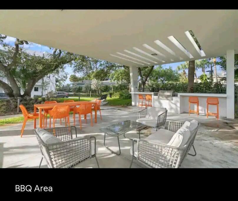 Luxe & Cozy 3Beds,2Rooms,Ev Gym Near Beaches&Downtown Wpb เวสต์ปาล์มบีช ภายนอก รูปภาพ